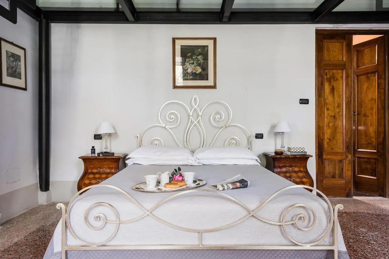 Villa Guinigi Dimora Di Epoca Exclusive Residence & Pool Lucca Aparthotel